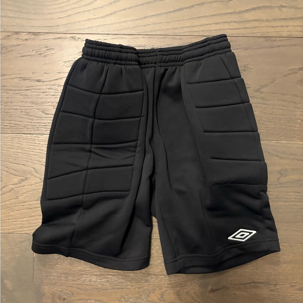 Umbro black youth hockey shorts sz med youth brand new pick
